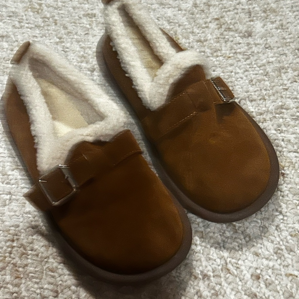 SHEIN Brown Flats with Buckle and Faux Fur Lining